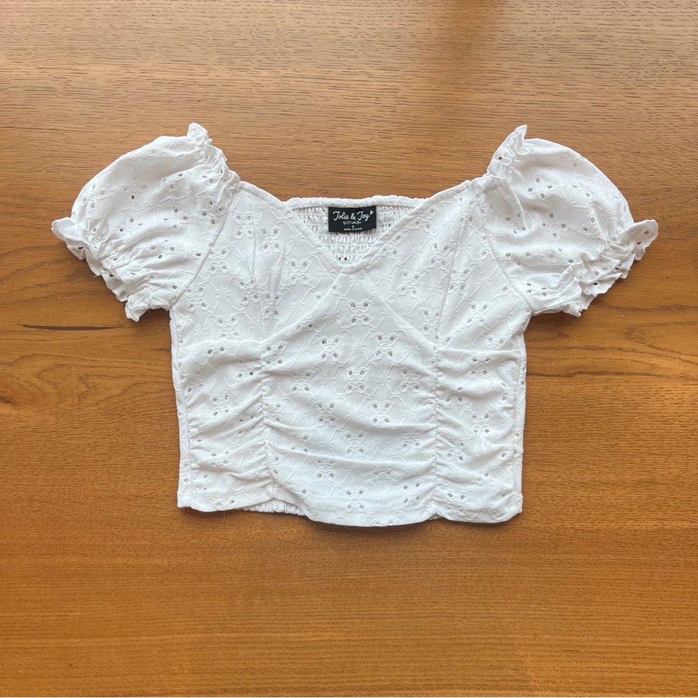 vintage white embroidered ruffle sleeve puff sleeve top
